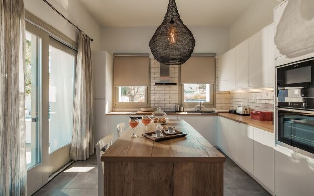 Kaminos Private Villa