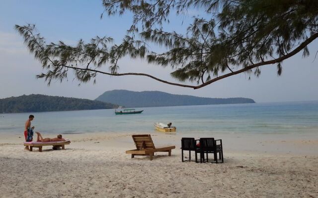 Natural Island Bungalows