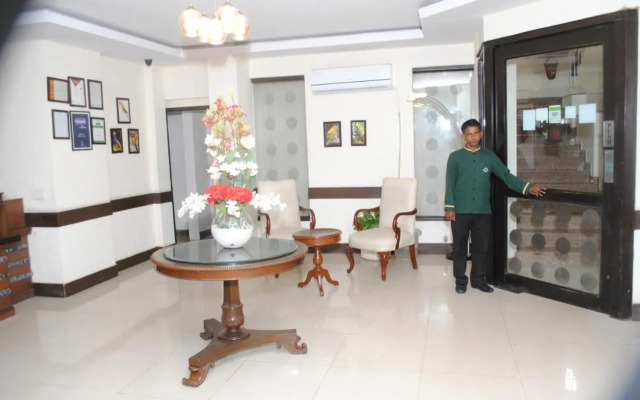 Hotel Tourist Deluxe