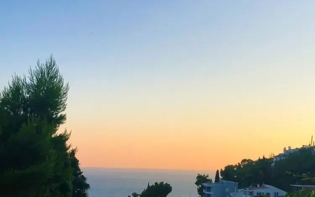 The Rooftop Apartment with Sea view