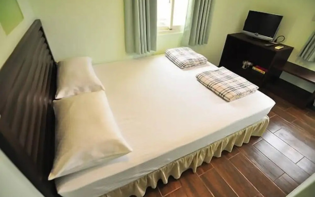 Mengqi Hostel