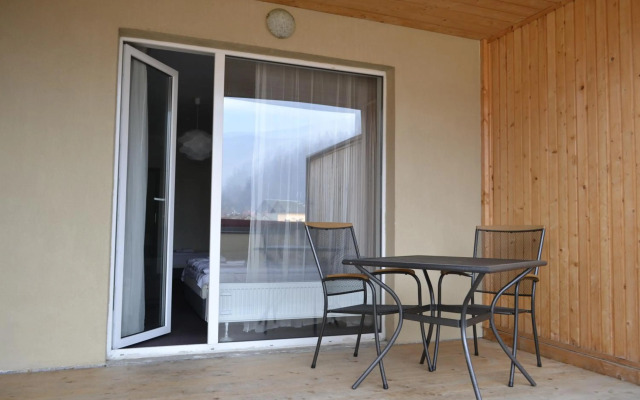 Rakhiv Hotel & Apartments