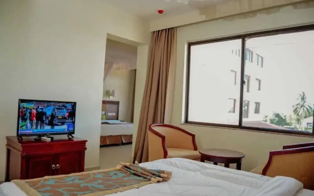Luwa Evergreen Hotel