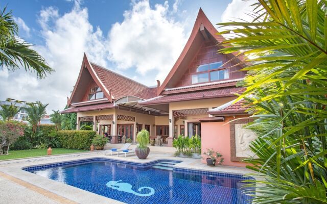 Blissful Villa Felicity with Ample Space