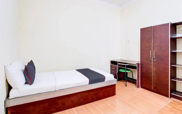 Hotel O Ump Near Rs Margono