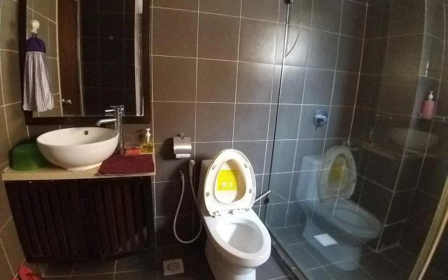 Theme Park View Studio @ Gold Coast