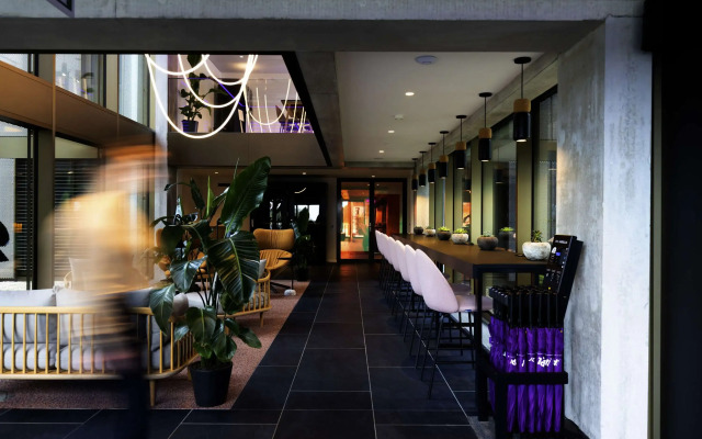 YOTEL Geneva Lake