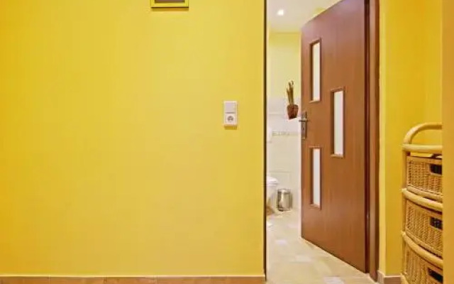 3 Private Rooms, 4 Persons (5403)