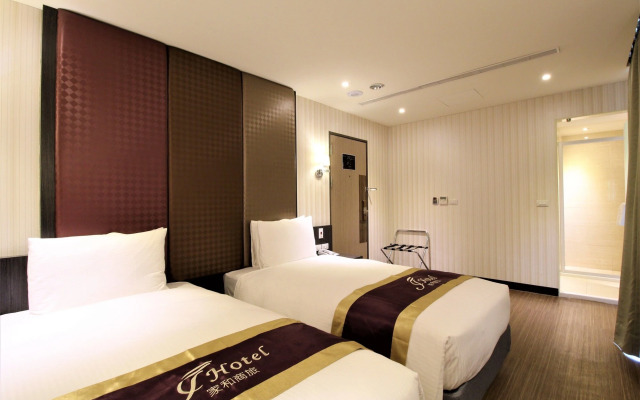 J Hotel