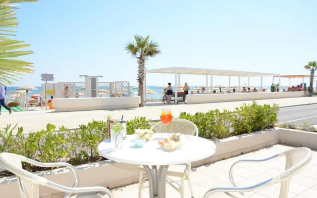 Hotel Caravel