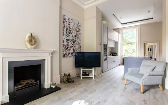 Nevern Square VIII by onefinestay