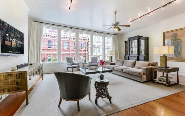 Luxury 4BR With Private Rooftop Deck