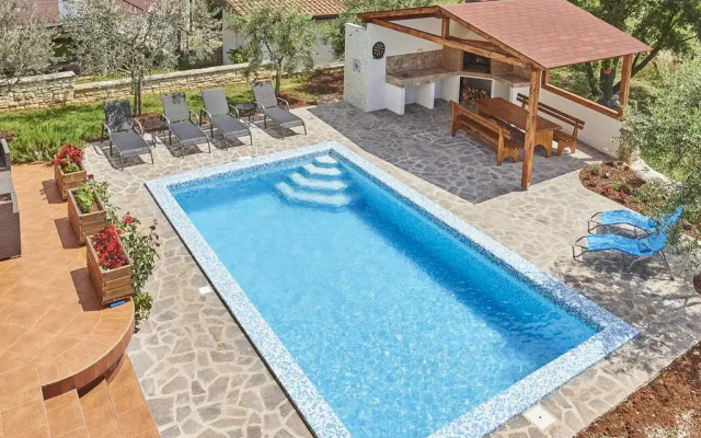 Apartments Mirna
