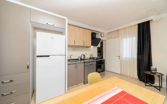 Lovely Flat 2 km to Lara Beach in Muratpasa