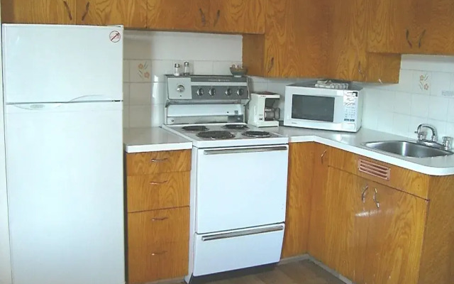 Alberni Inn
