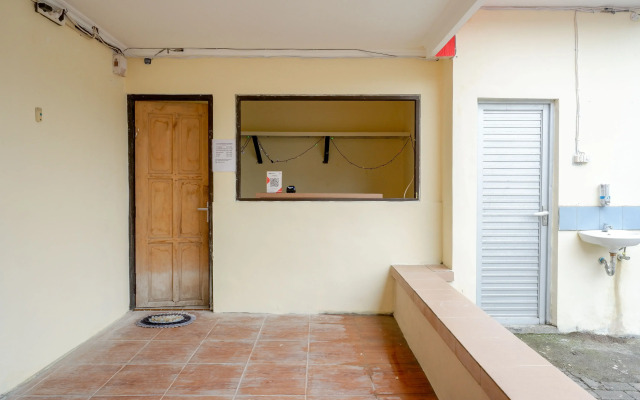 Reddoorz Near Siliwangi Semarang