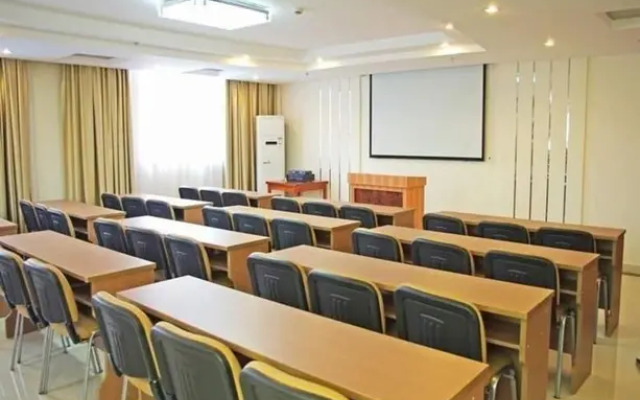 GreenTree Inn Taizhou Taidong Railway Station Business Hotel