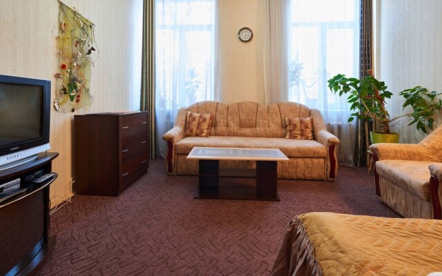 Апартаменты Home-Hotel, ул. Ярославская, 15-23