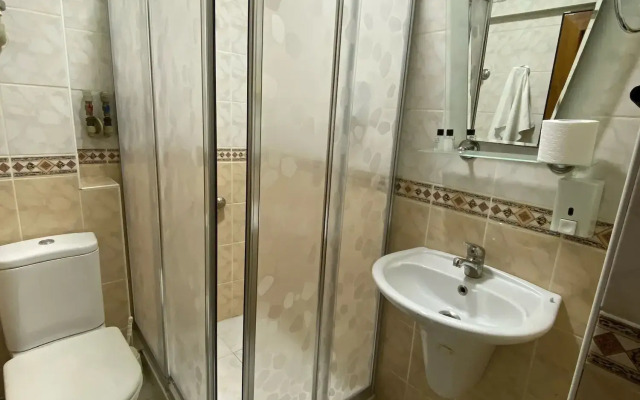 Hotel Cenedag
