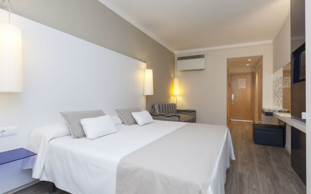 Logis Hotel Canyelles Playa