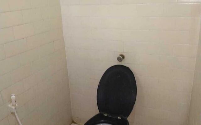 Iroomz Sri Balaji Residency