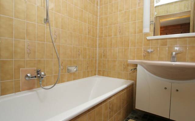 Spacious Chalet in Taxenbach With Sauna