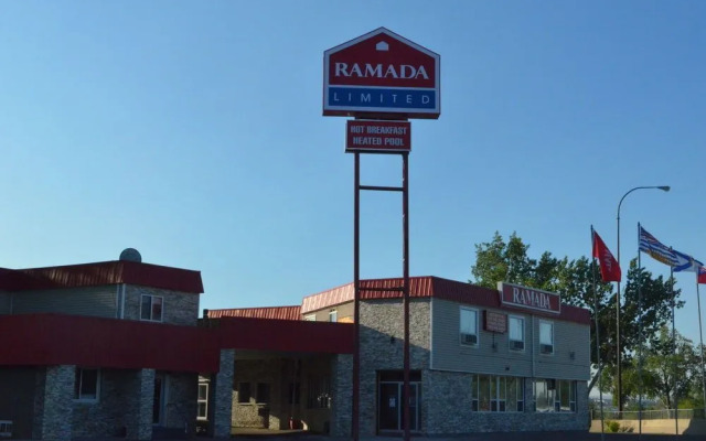 Econo Lodge Inn & Suites