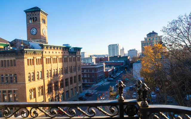 McMenamins Elk Temple