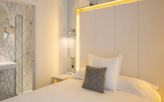 Nouvel Hotel Eiffel