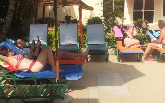 Seaview Gardens Hotel