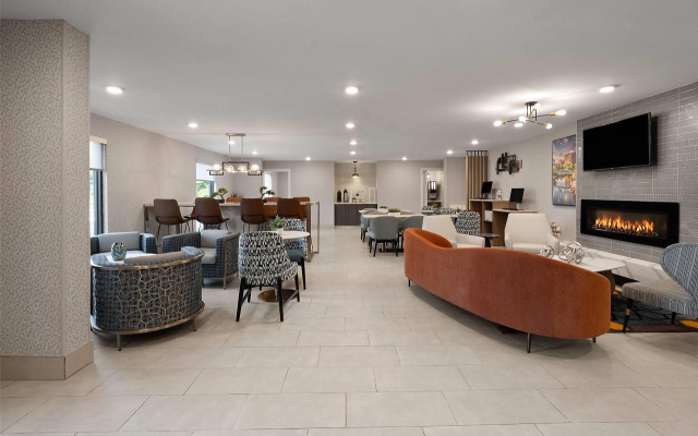 La Quinta Inn & Suites by Wyndham Greenville Woodruff Rd.