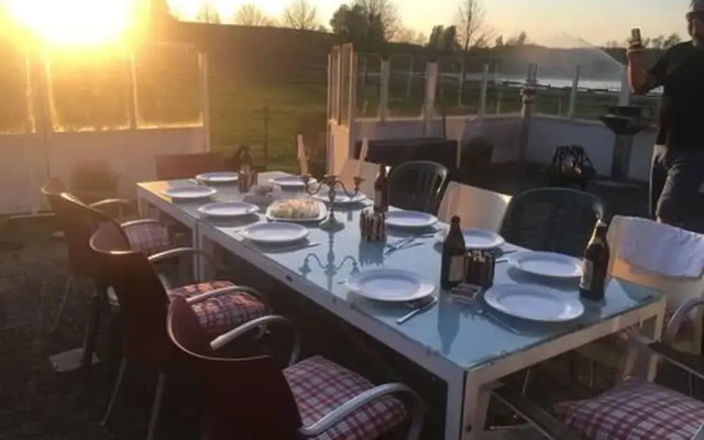 HOTEL alter Landsitz