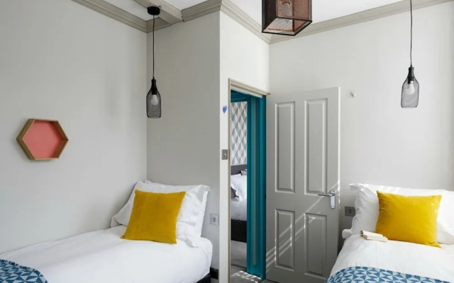 Dream Stays Bath - Beau Street