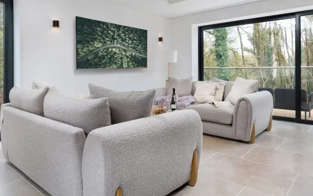 Fawns Keep - Hot Tub and Sauna Retreat