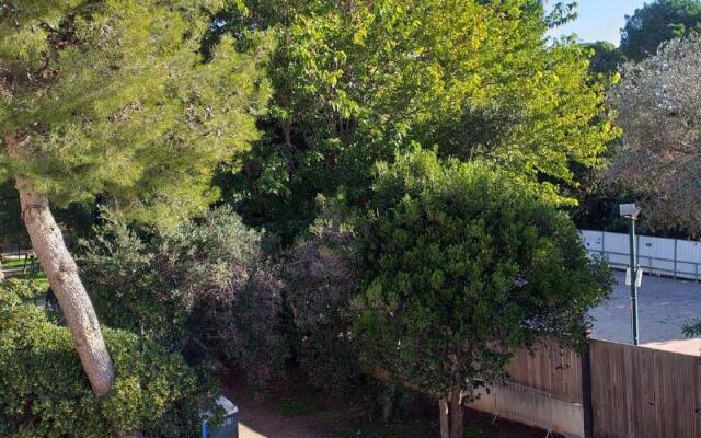 STUDIO CONFORT ET LUMINEUX avec LOGGIA ET PARKING PRIVE