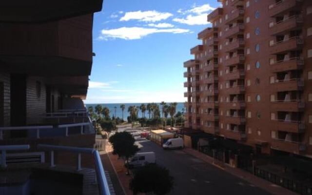 ayf lujoso y moderno en 1  linea de playa