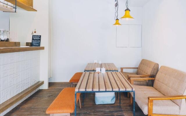 Mezamashi Sandwich - Hostel