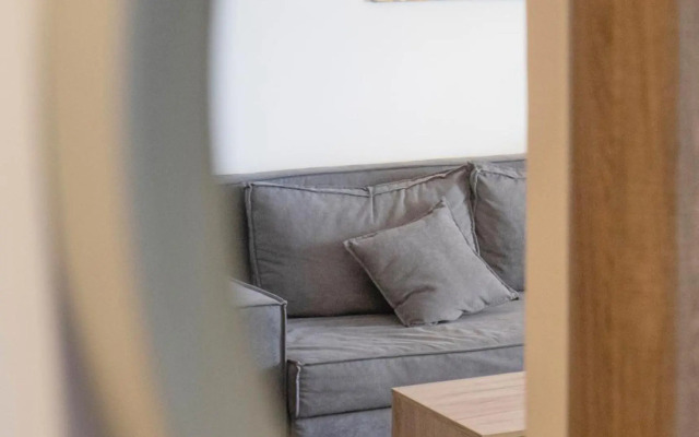 Lovely 2 bedroom rental in excellent location