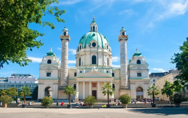 Im Palais Schwarzenberg