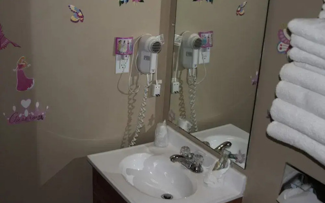 Gladstone Inn & Suites