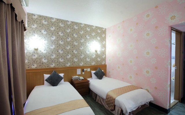 Chiayi Crown Hotel
