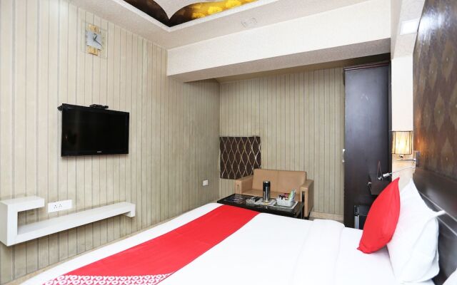 OYO 16688 Hotel Vrs