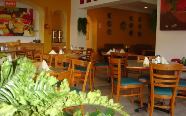 Hotel Hacienda Monterey