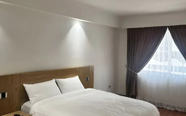 Iconic Coworking Hotel