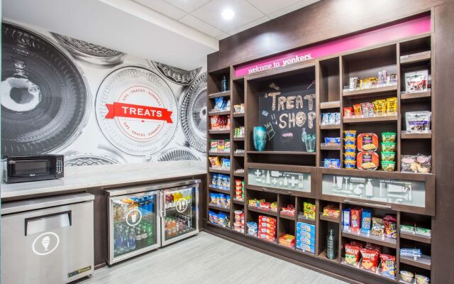 Hampton Inn & Suites Yonkers - Westchester