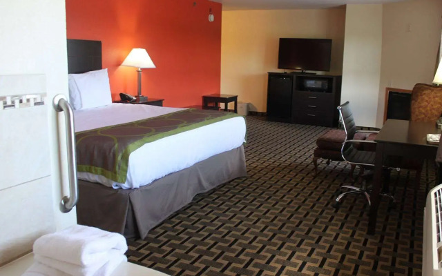 AmericInn by Wyndham West Burlington