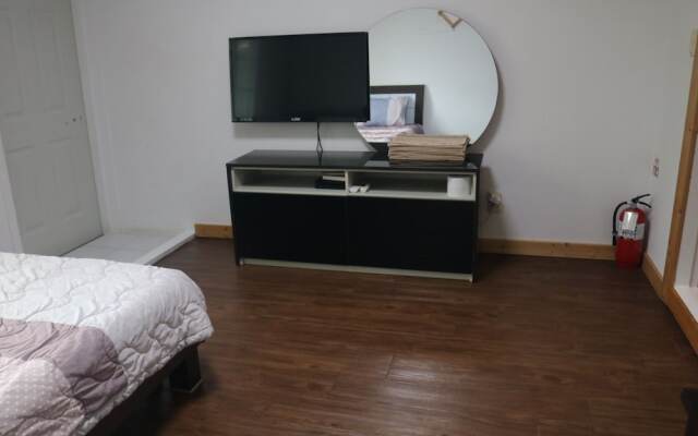 Danyang Mountain Pension