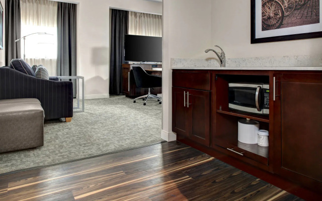 Hampton Inn & Suites Richmond - Downtown