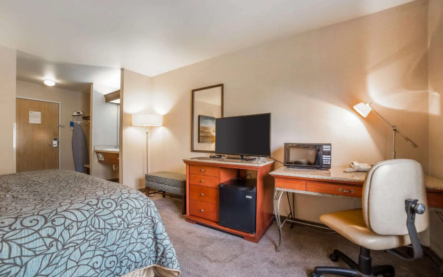 Rodeway Inn & Suites - Nampa
