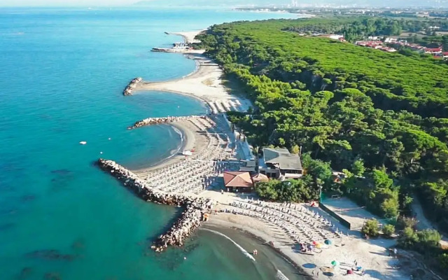 Apartment in Tuscany Near Sandy Beaches